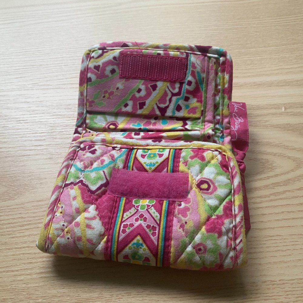 VERA BRADELY WALLET